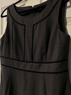 Evan Picone Black Sleeveless Midi Dress with Piped Trim